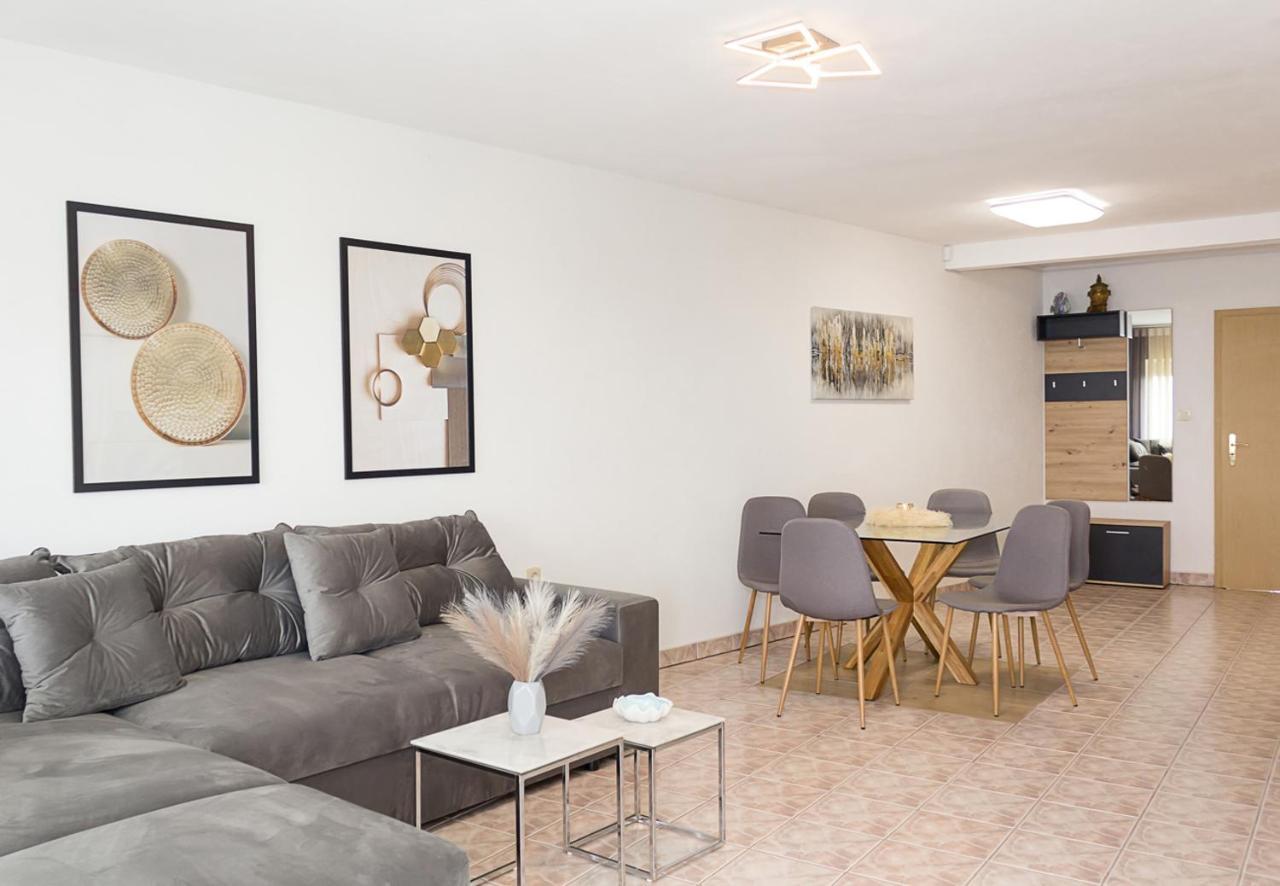 Apartament Two Identical Designer 2Bd Flats With Sea View In Balchik By Flat Mаnager Zewnętrze zdjęcie